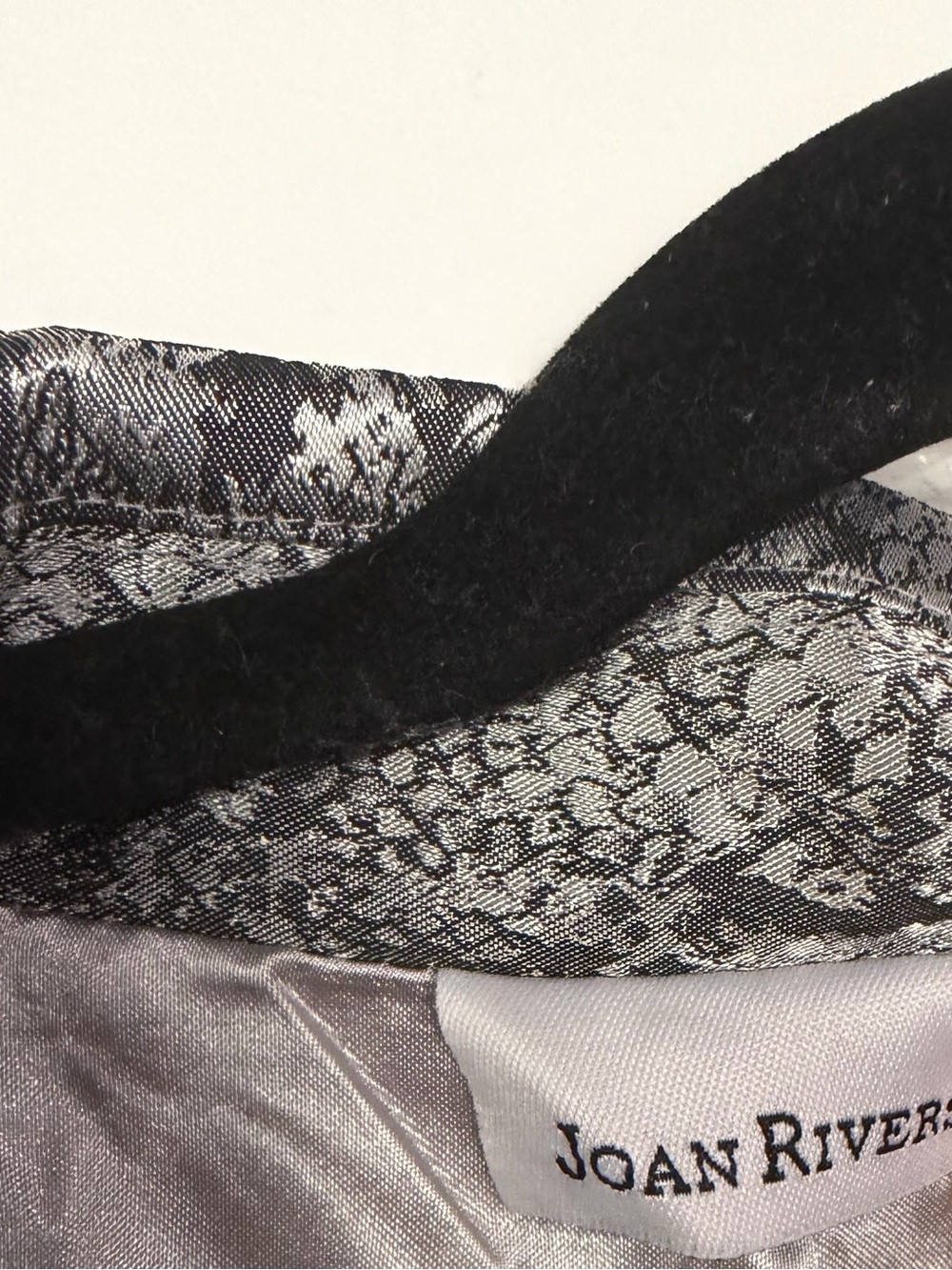 Joan Rivers QVC Vintage Y2K Silver and Black Shimmery Snakeskin Blazer XL - Picture 6 of 10